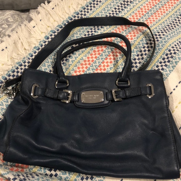 Michael Kors Handbags - Awesome Michael Kors navy bag!